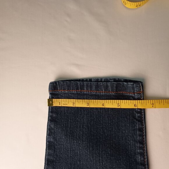 DKNY Jeans Size 6 Mid Rise Straight Leg Medium Wash - Picture 9 of 9